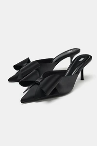 BOW HEELED MULES