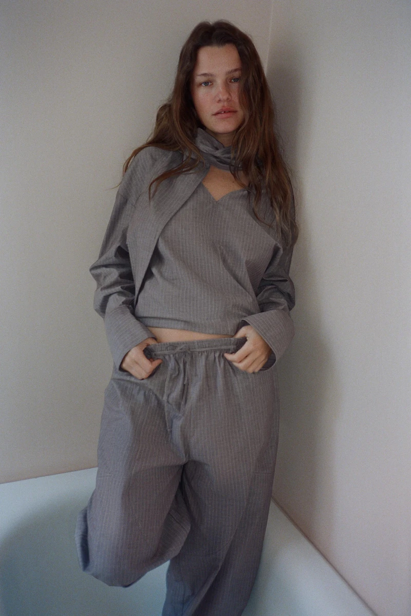 STRIPED PAPER BAG WAIST PANTS