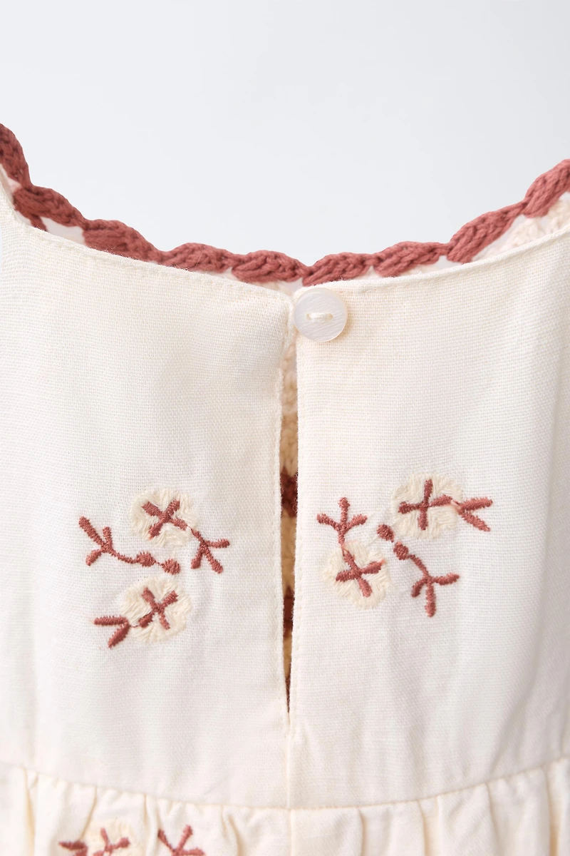 COMBINAISON COURTE EN MAILLE CROCHET ET BRODERIES