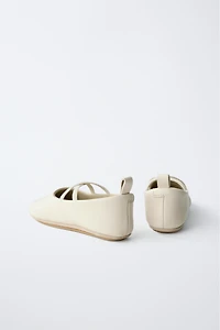 BALLERINES EN CUIR