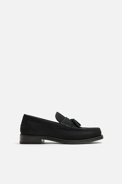 TASSELED LEATHER LOAFERS