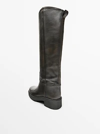 Bottes en cuir brossé