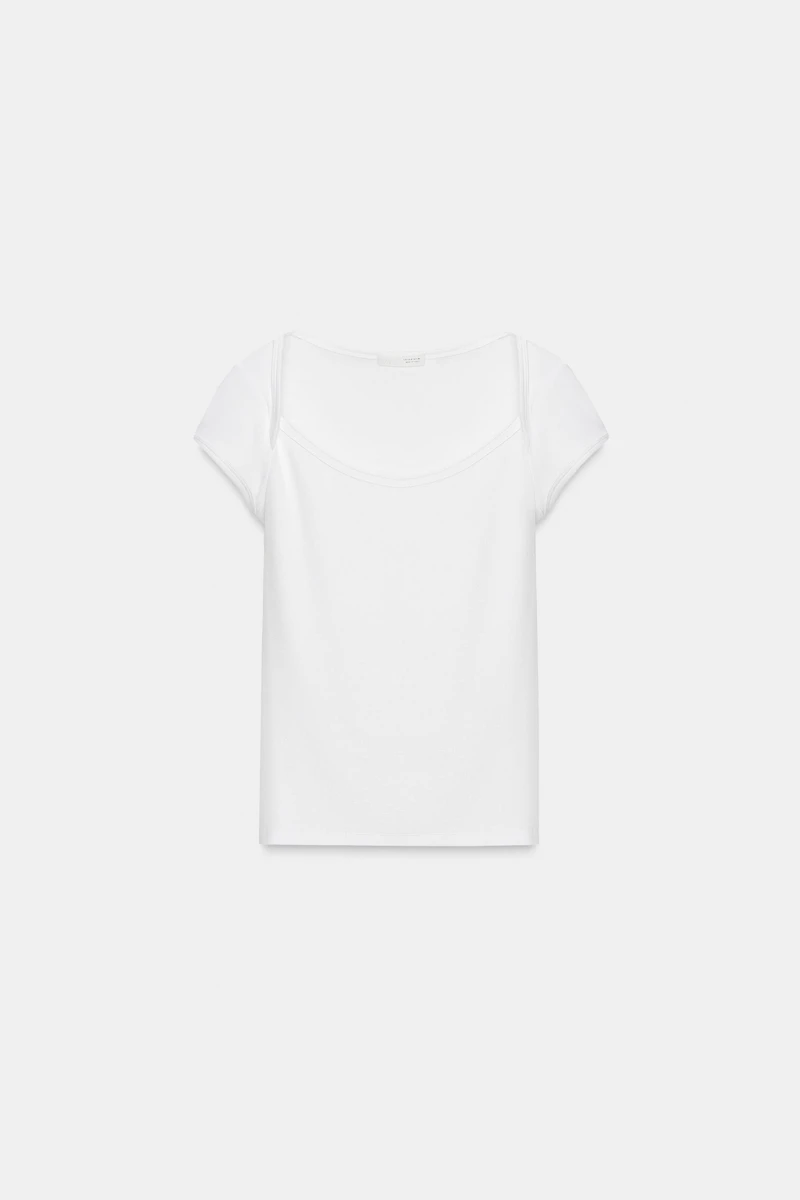 T-SHIRT À ENCOLURE CARRÉE