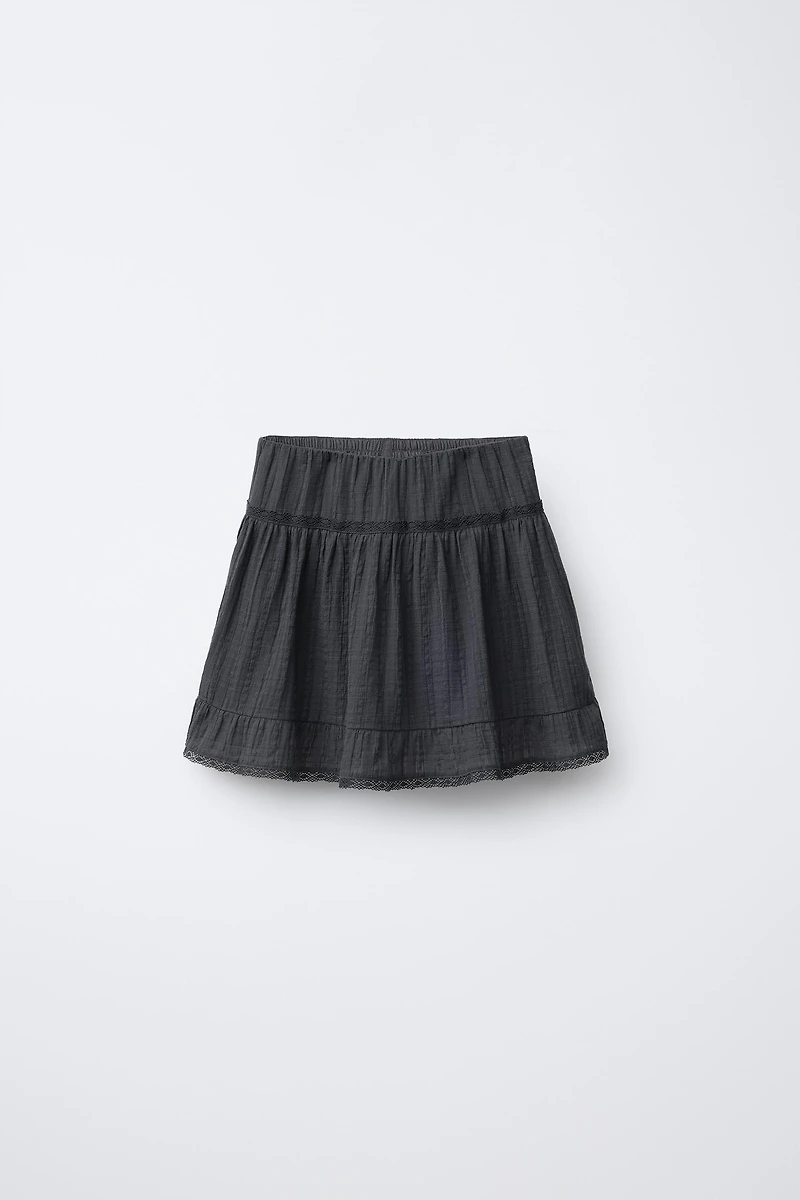 LACE SKORT