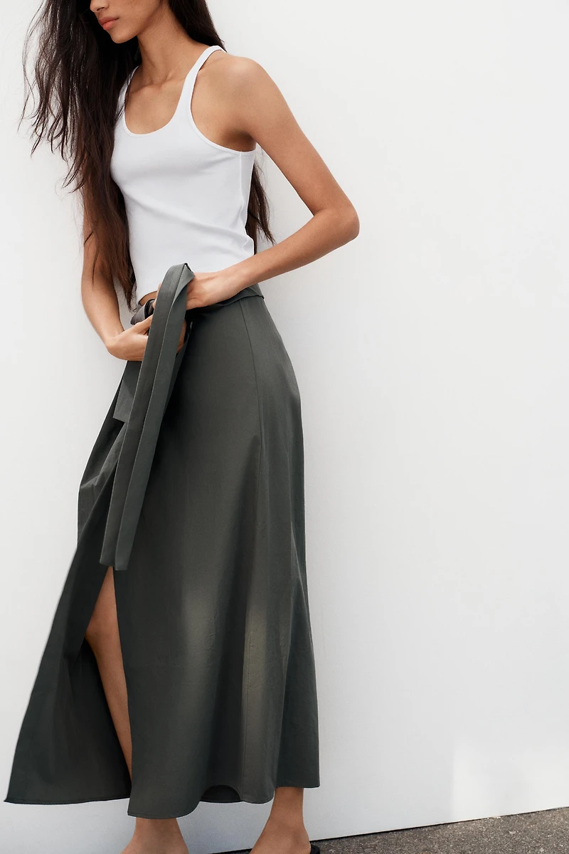 WRAP MIDI SKIRT