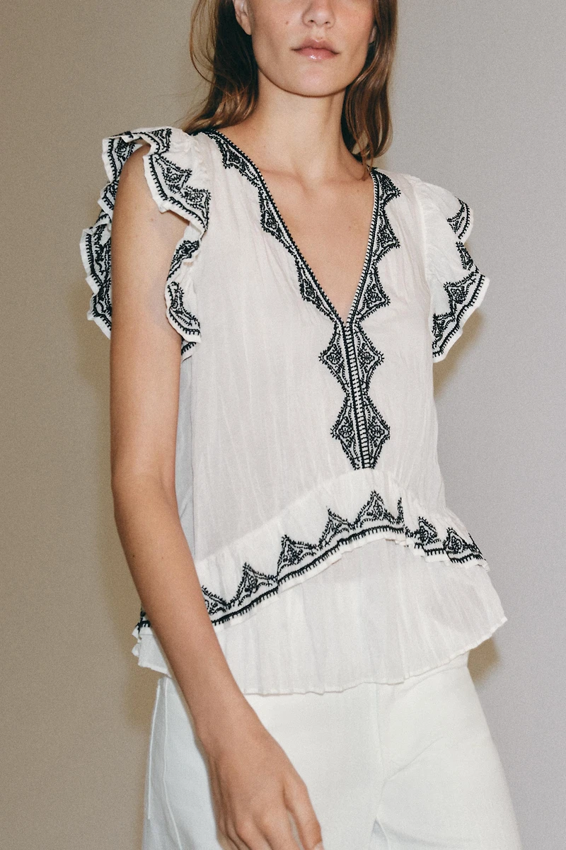ZW COLLECTION CONTRAST EMBROIDERED TOP