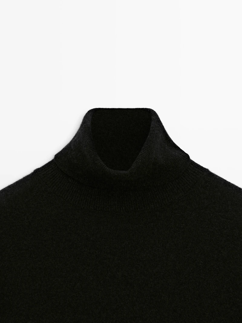 Knit 100% cashmere turtleneck sweater