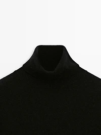 Knit 100% cashmere turtleneck sweater