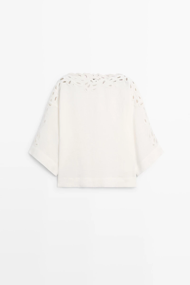 Linen boat neck blouse with embroidery