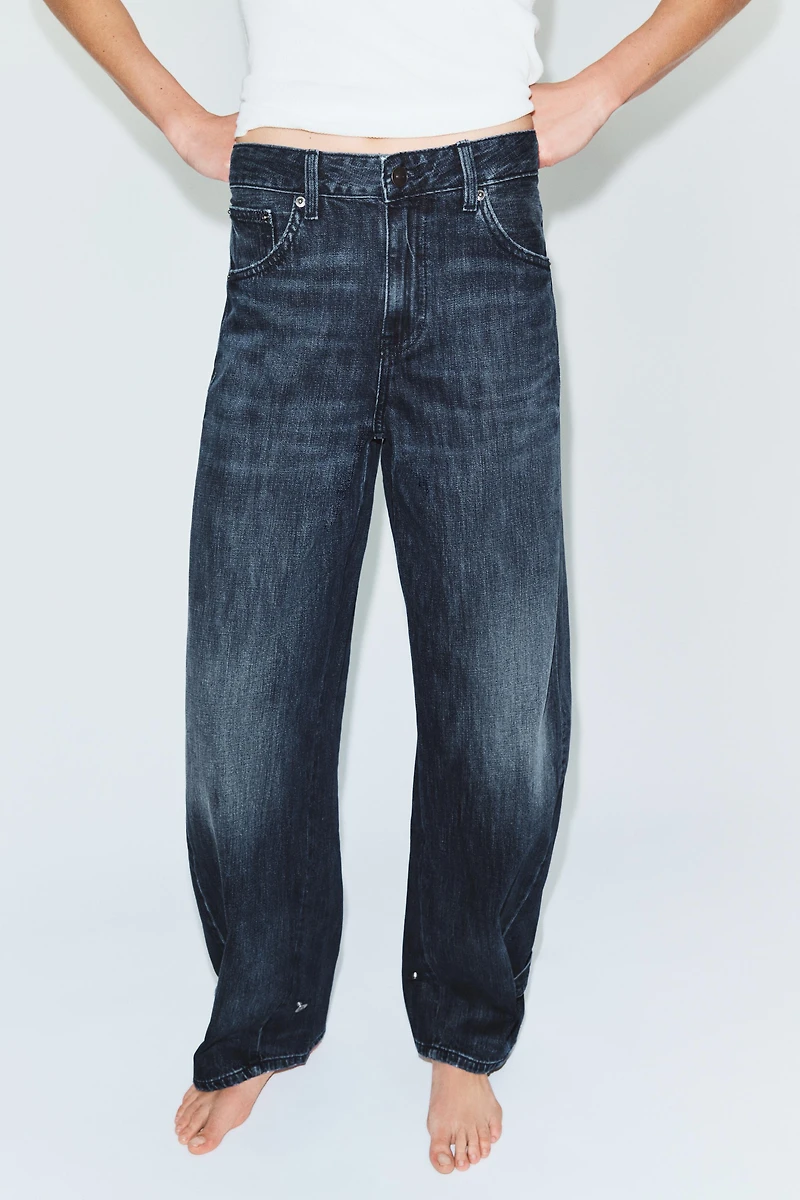TRF MID-RISE BALLOON JEANS WITH LOOPS