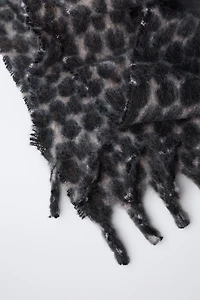 ANIMAL PRINT FRINGED SCARF