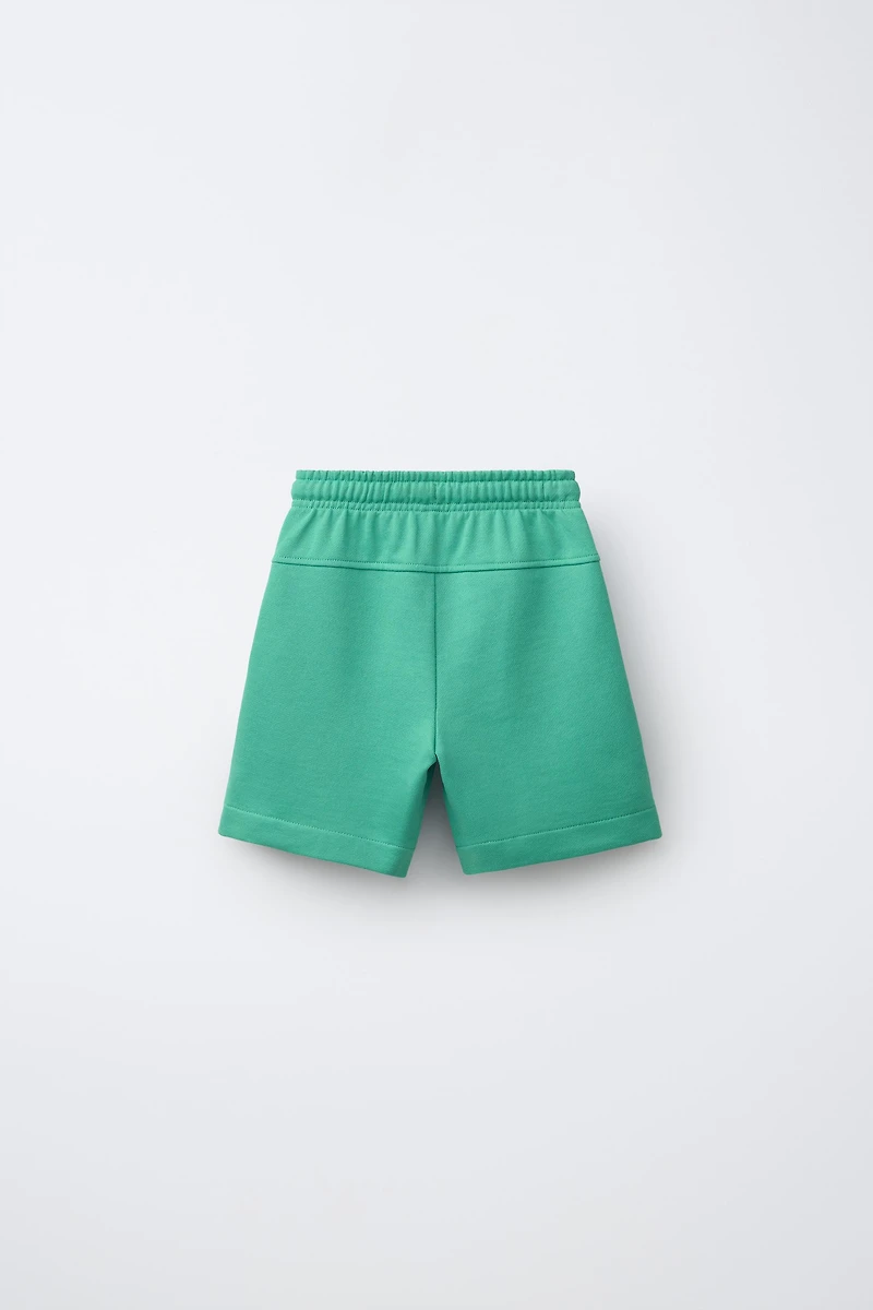 SHORT UNI