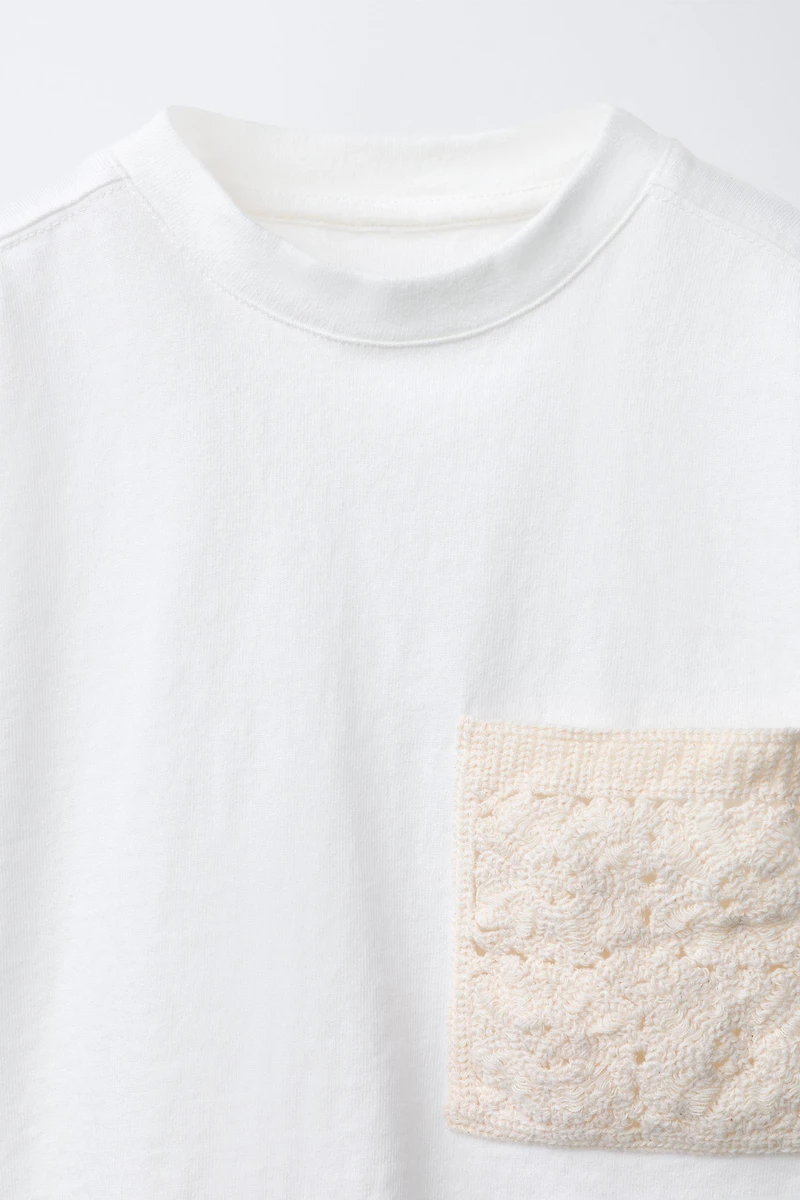 CROCHET POCKET T-SHIRT