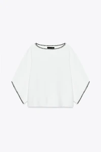 TOP EN MAILLE BRODERIES CONTRASTE