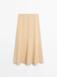 Flowing flared skirt