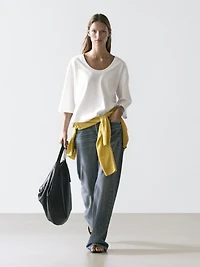 100% cotton scoop neck T-shirt