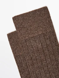 Ribbed knit wool and cashmere socks