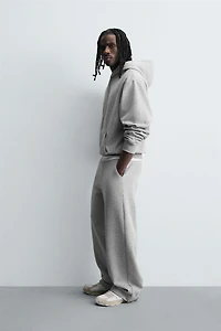 BASIC HOODIE SWEATSHIRT