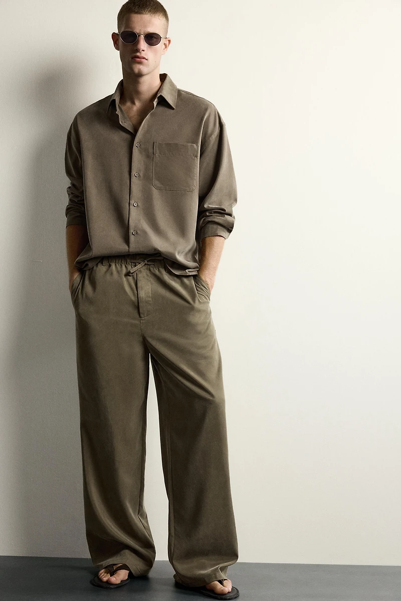 RELAXED FIT FLOWY PANTS