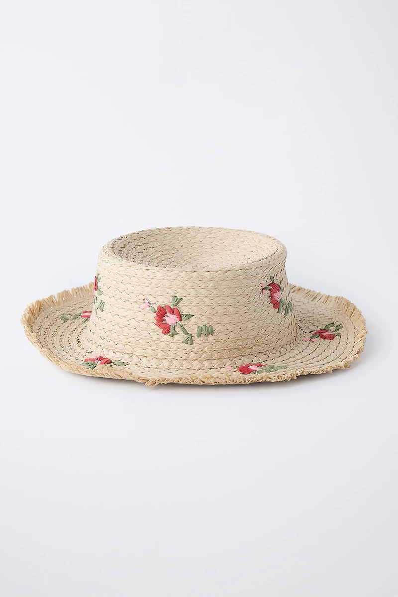 STRAW HAT WITH EMBROIDERED FLOWERS