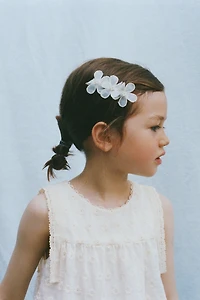 FLOWER AND PEARL BARRETTE AND SCRUNCHIE PACK