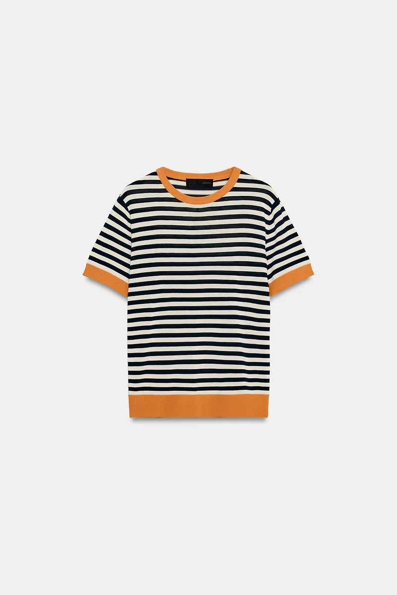 TOP EN MAILLE À RAYURES