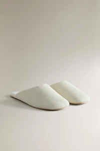 PLEATED MULES