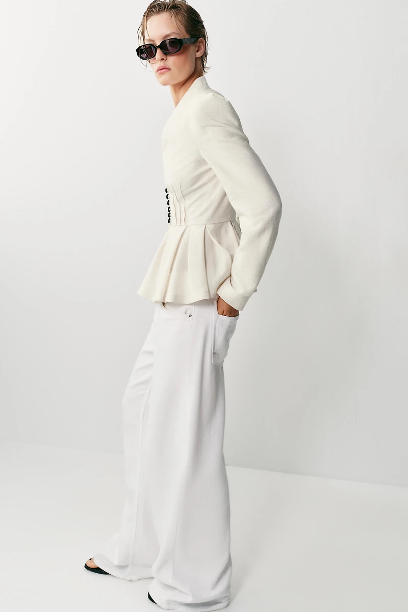 TAILORED SHOULDER PAD BLAZER