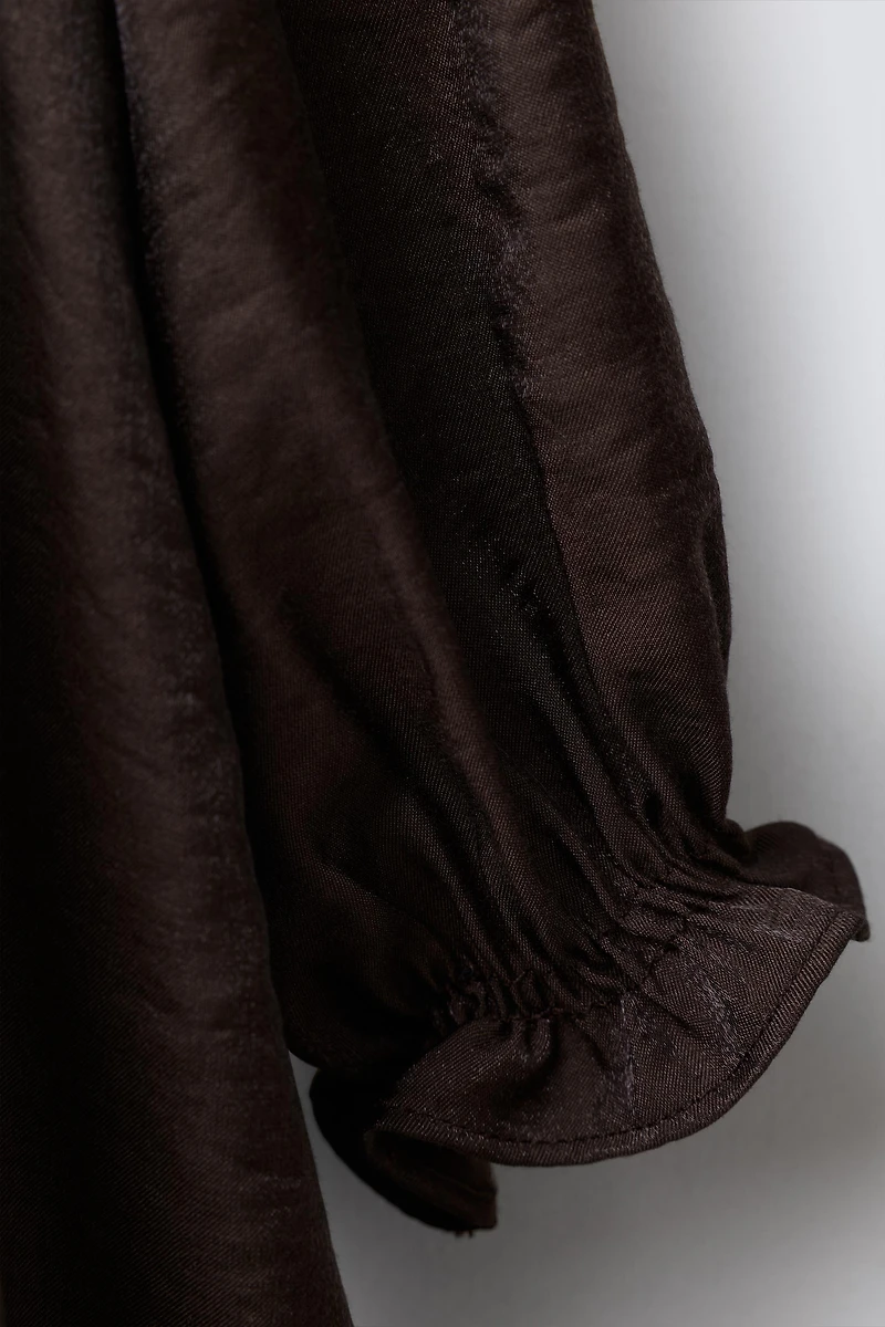 CONTRAST LACE SATIN EFFECT DRESS