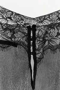 PLEATED LACE TOP