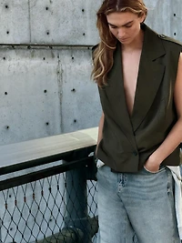 GILET ÉPAULETTES CEINTURE