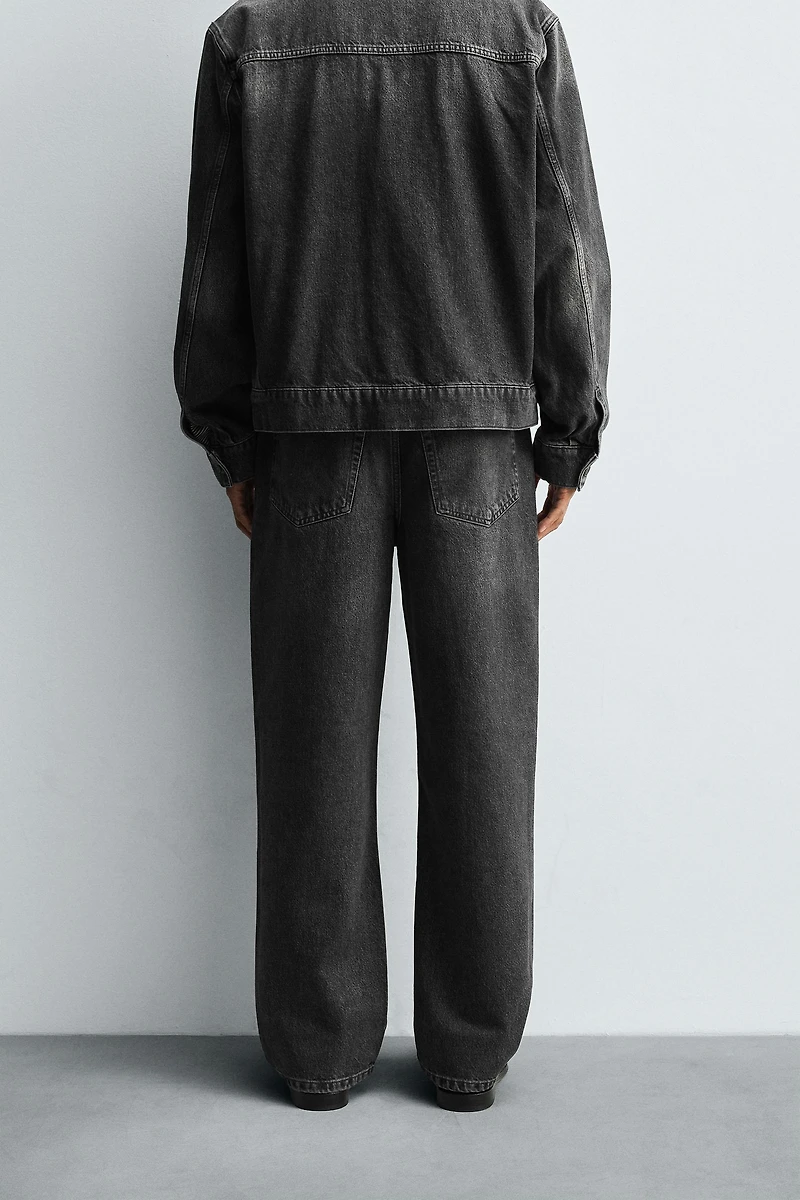 STRAIGHT FIT JEANS