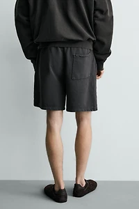SHORT DE JOGGING BASIQUE DÉLAVÉ