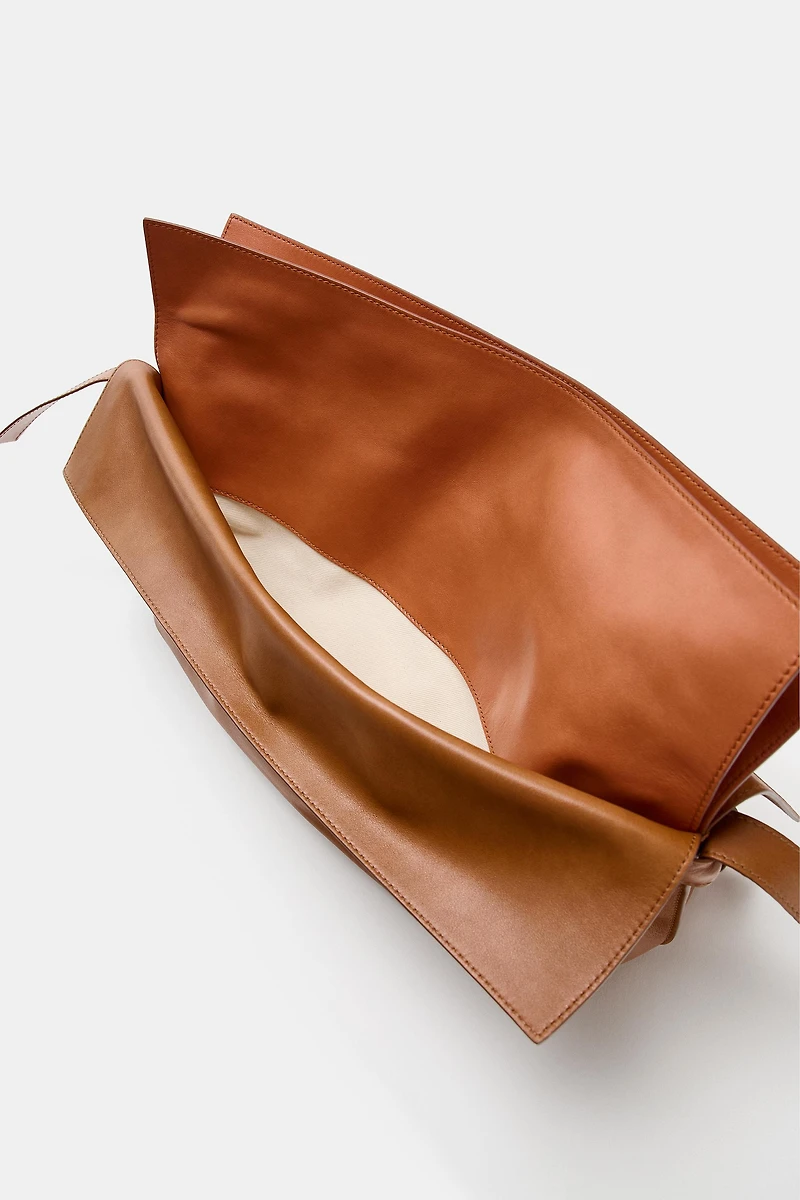 LEATHER FLAP CLUTCH