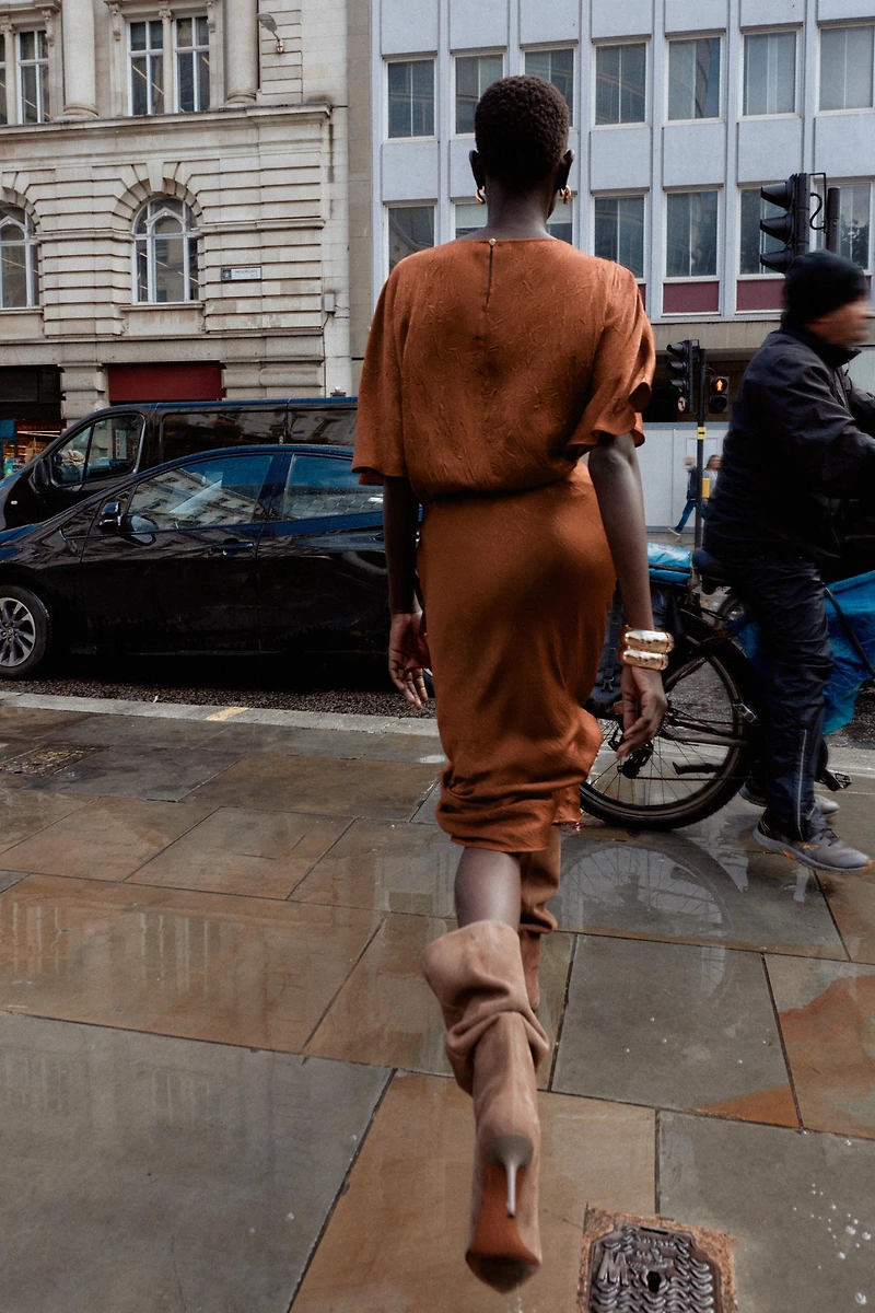 JUPE MIDI SATINÉE EFFET FROISSÉ