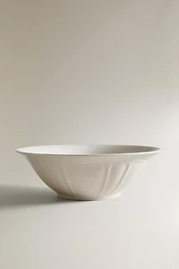 PORCELAIN SALAD BOWL WITH RAISED PATTERN