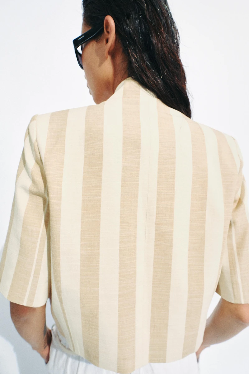 ZW COLLECTION SHORT SLEEVE CROPPED BLAZER