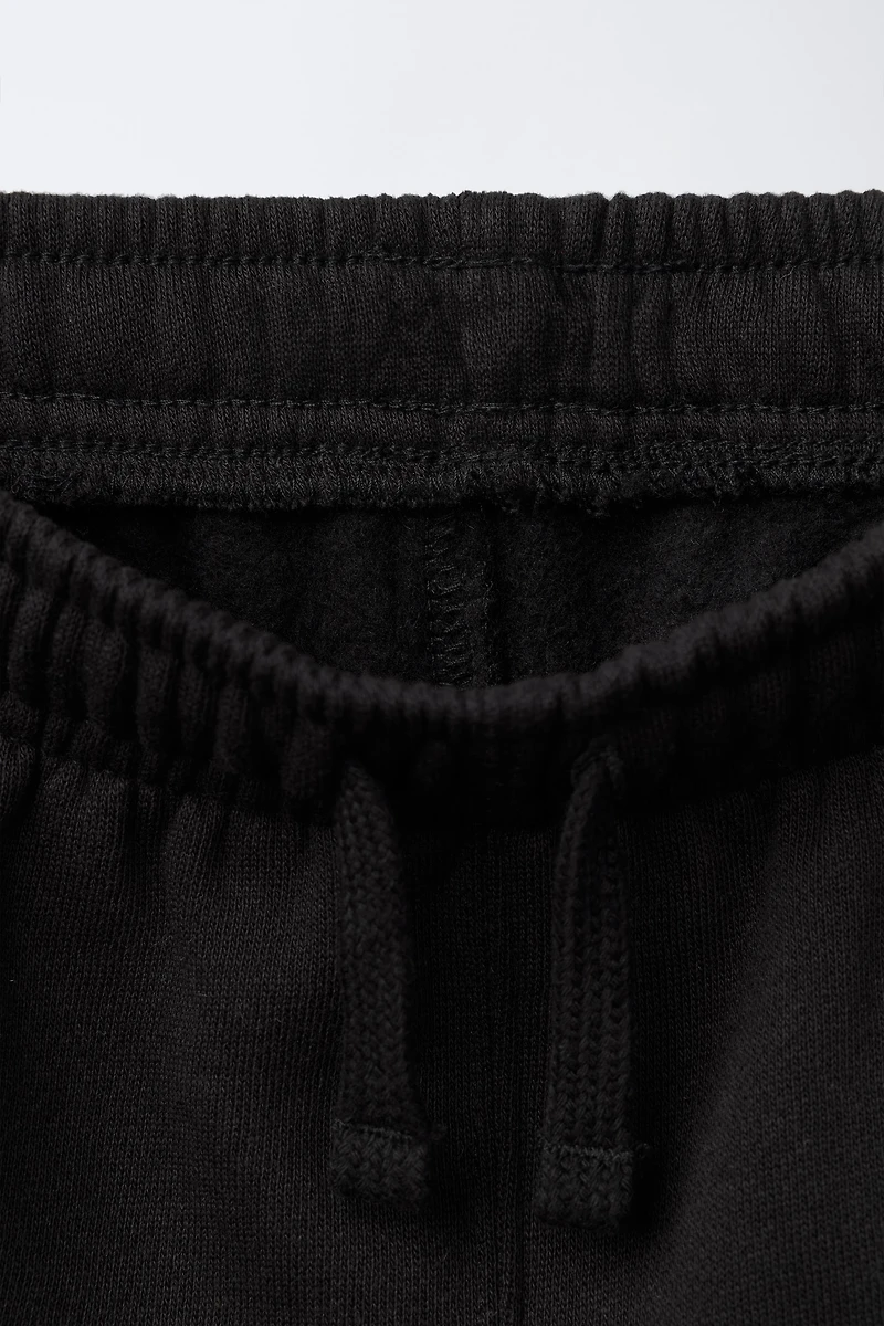 PANTALON DE JOGGING AVEC ÉTIQUETTE