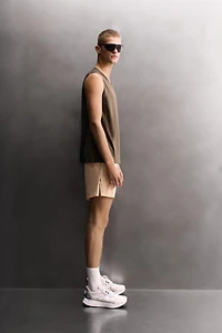 GRAPHIC RUNNING TANK TOP