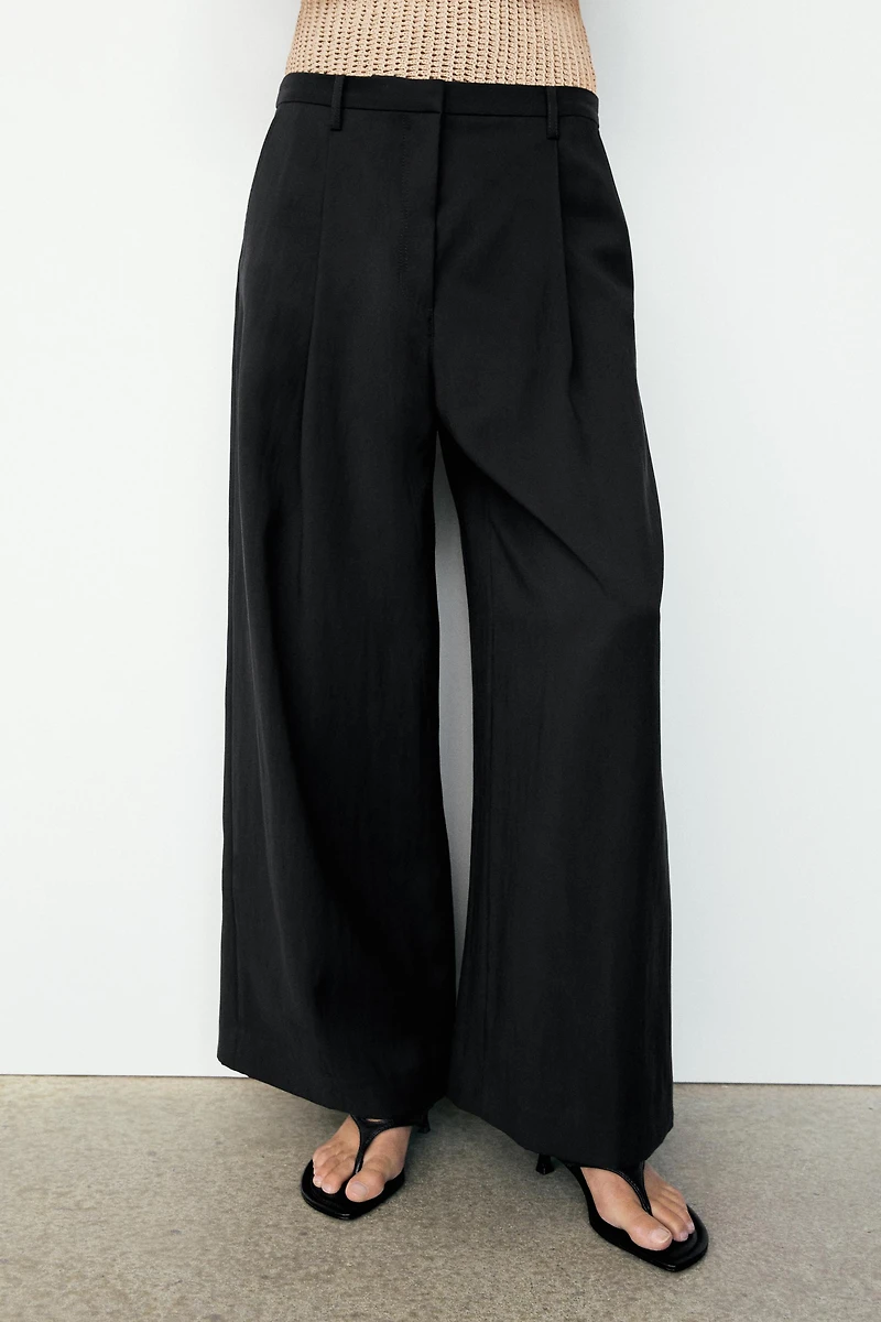 Flowing cropped wide-leg pants