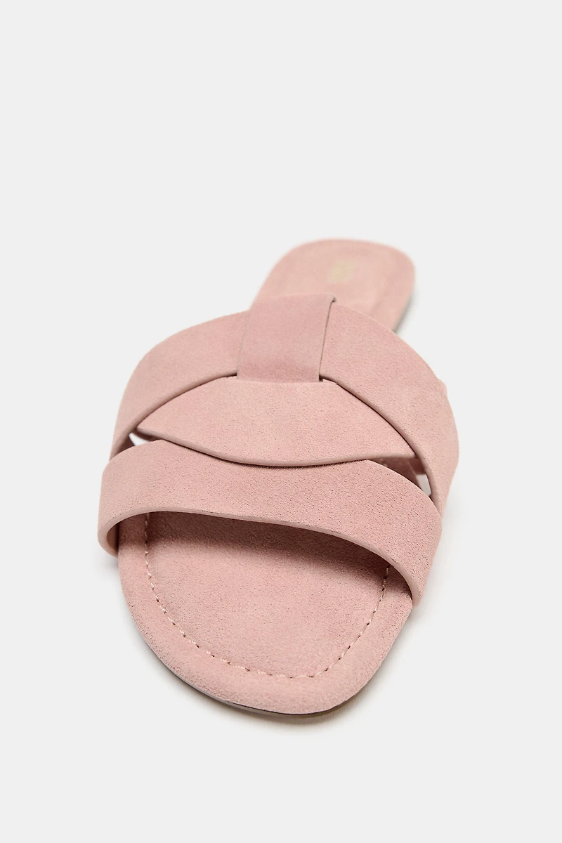 CROSSOVER LEATHER FLAT SANDALS