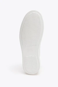 CONTRAST SNEAKERS