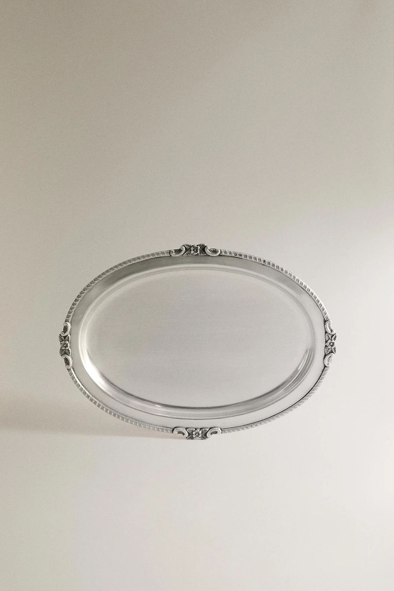 OVAL METAL BATHROOM TRAY