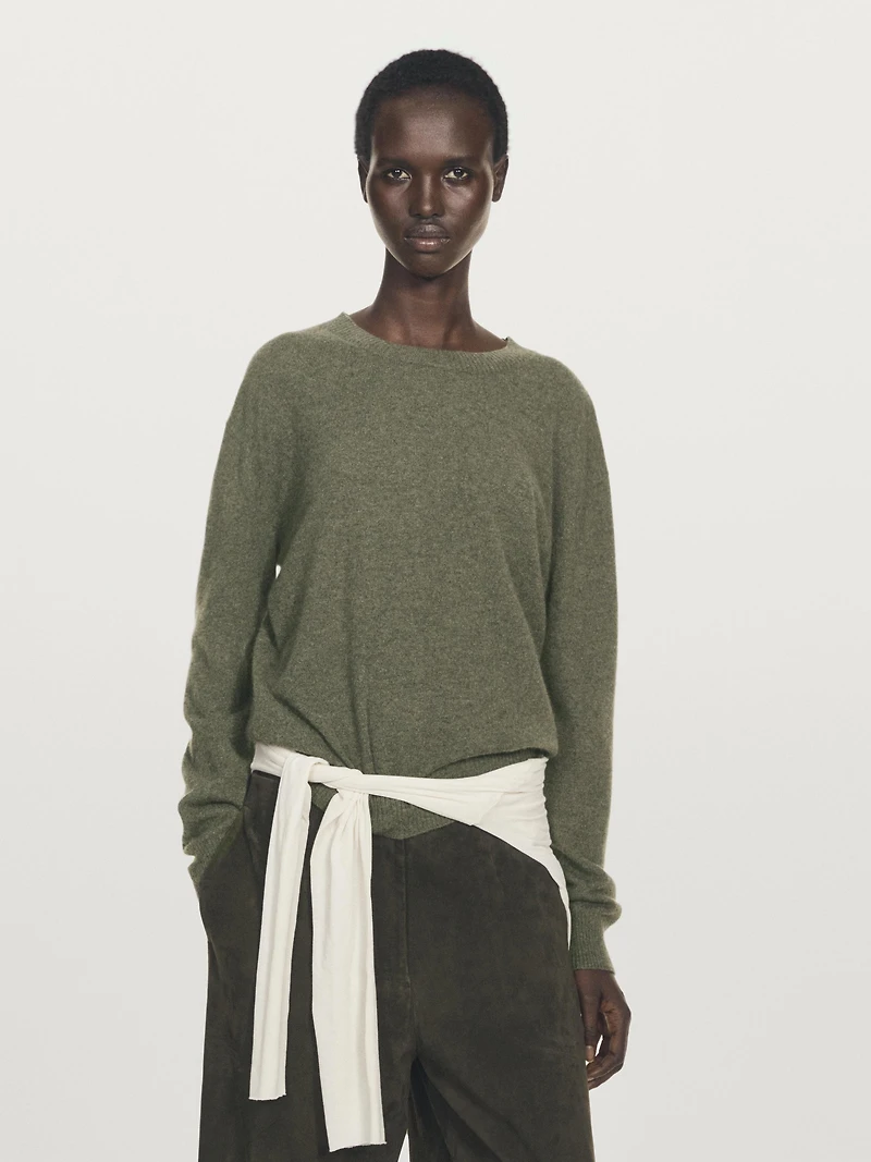 Crew neck cashmere sweater