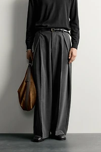 PANTALON COUPE DÉCONTRACTÉE À PLIS