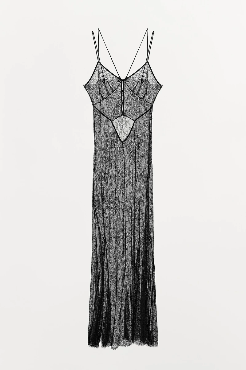 LONG LACE DRESS