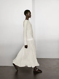 Robe longue contrastante plissée