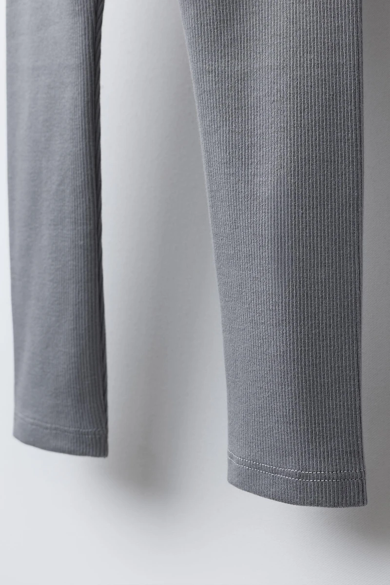 RIBBED LEGGINGS WITH LABEL
