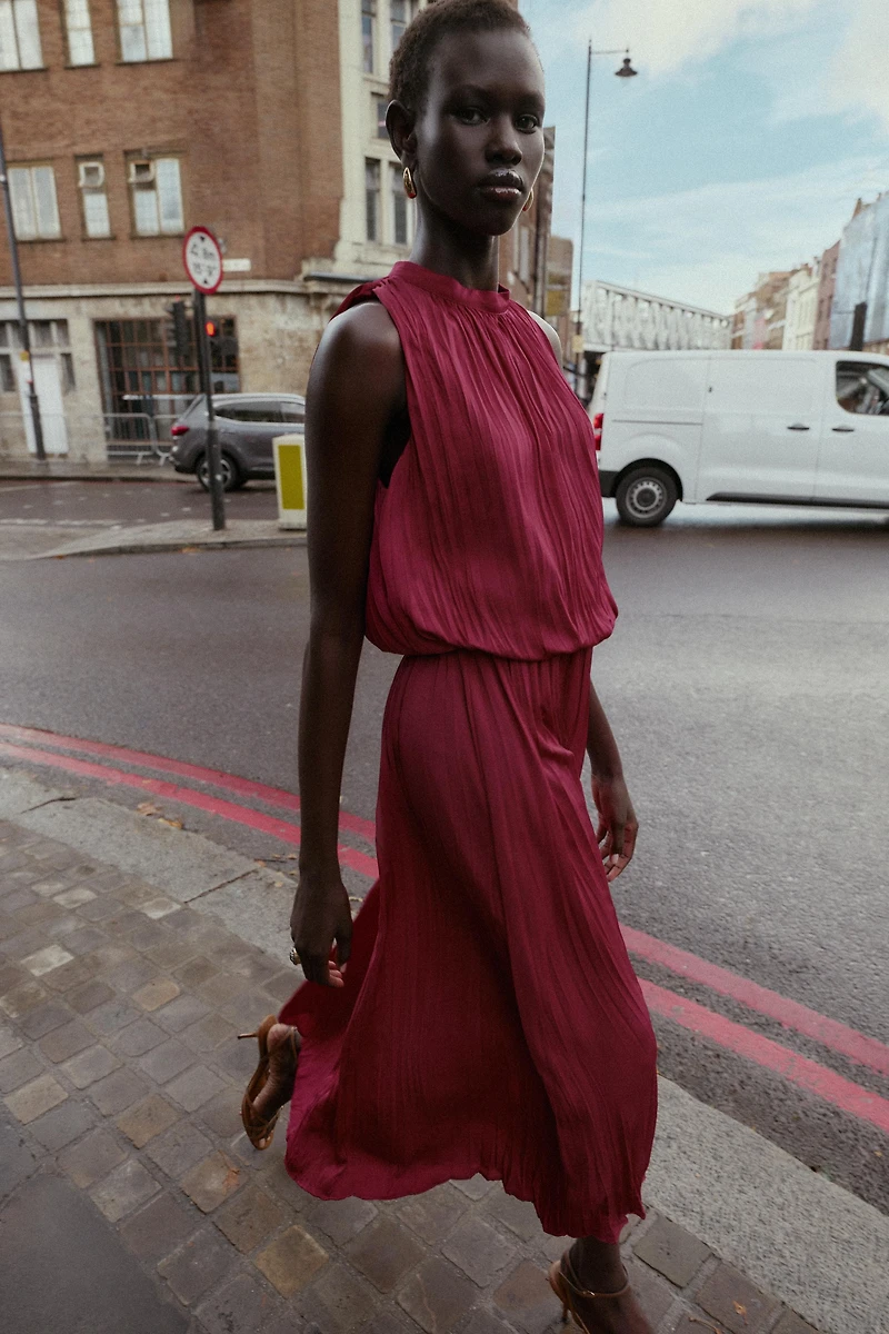 WRINKLE EFFECT PLEATED MIDI DRESS