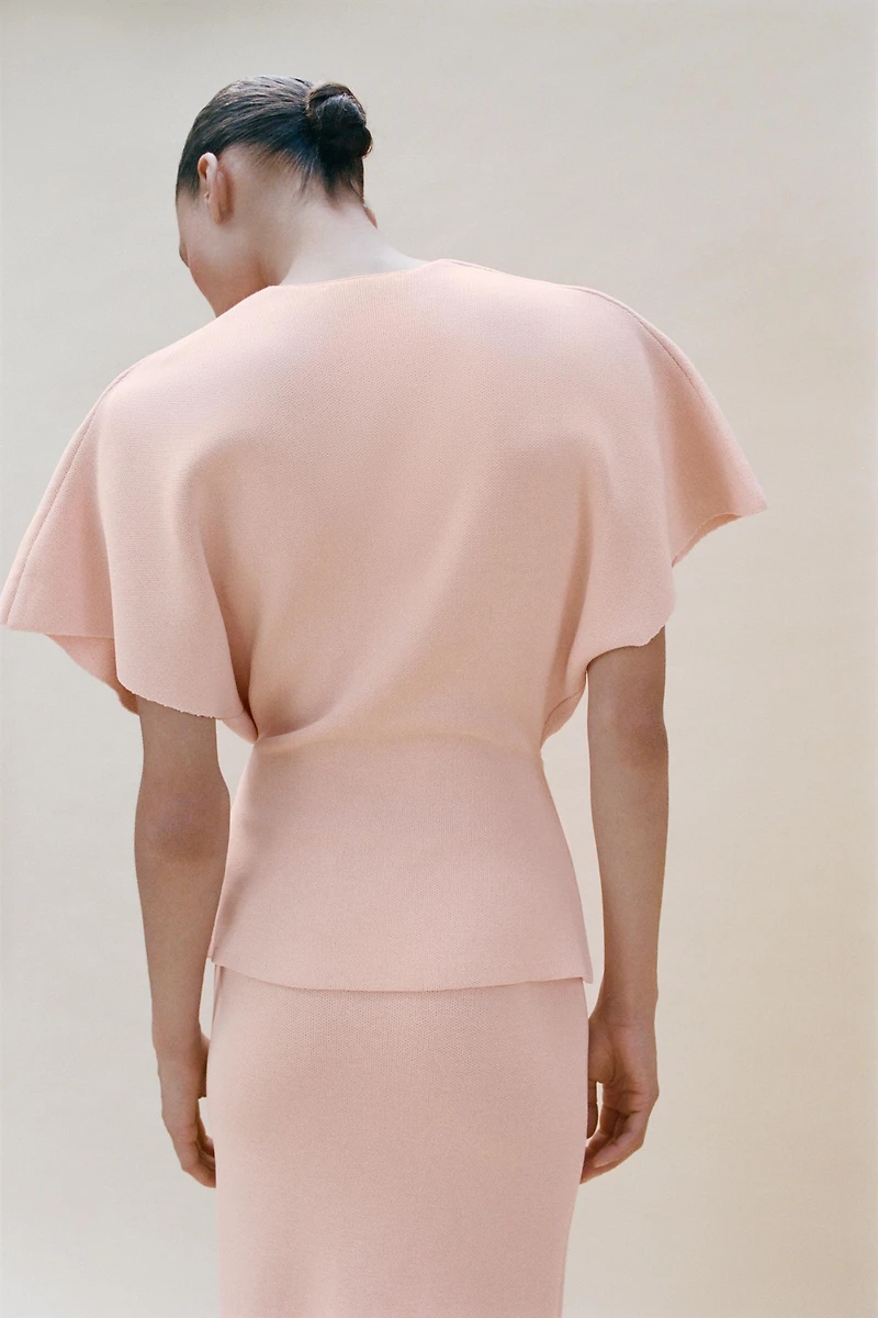 DRAPED KNIT TOP